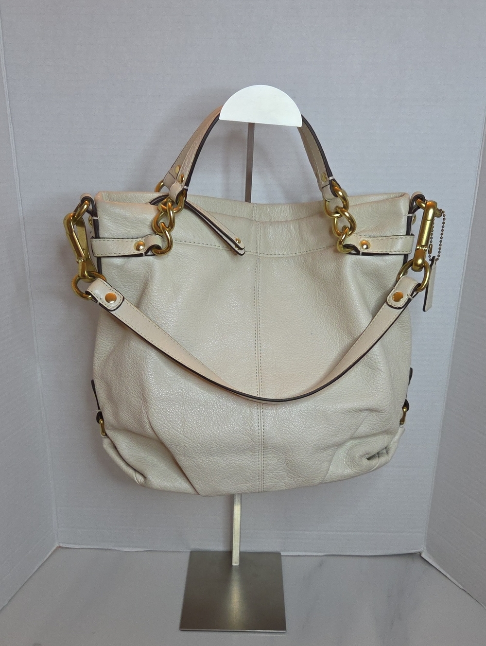 Coach Brooke Hobo Bag In Ivory Leather - Style F17165